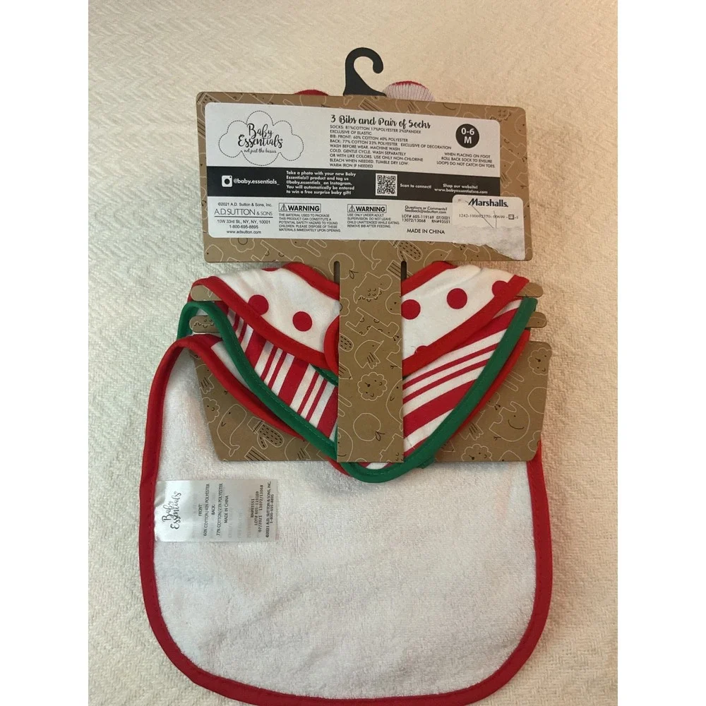 Baby Essentials My First Christmas Bib‎ Socks Gift Set 0-6 Months Holiday